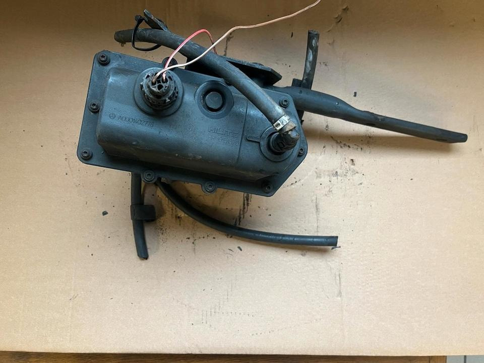 Mercedes-Benz Actros Atego EU4 EU5 AdBlue Pumpe A0001402778 - Črpalka za gorivo za Tovornjak: slika 1 Mercedes-Benz Actros Atego EU4 EU5 AdBlue Pumpe A0001402778 - Črpalka za gorivo za Tovornjak: slika 1