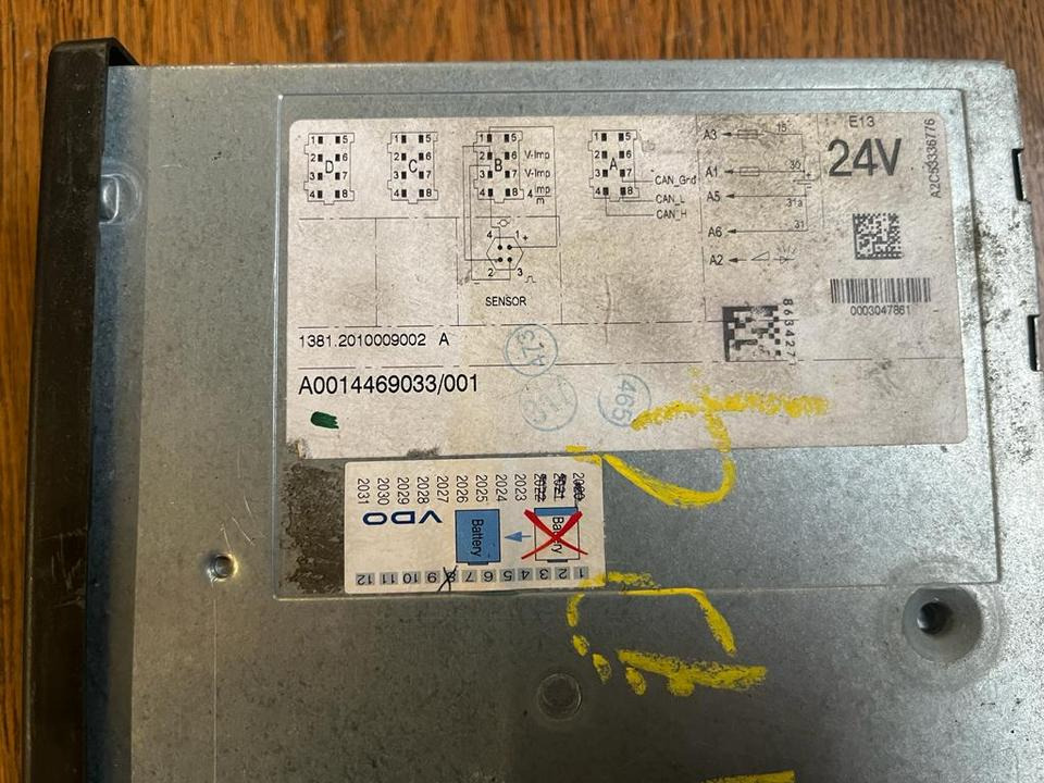 Mercedes-Benz Actros MP4 VDO Tachograph A0014469033 - Tahograf za Tovornjak: slika 2 Mercedes-Benz Actros MP4 VDO Tachograph A0014469033 - Tahograf za Tovornjak: slika 2