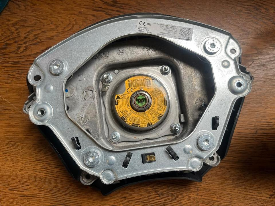 Mercedes-Benz Vito Lenkrad A6394640001 - Volanski obroč za Tovornjak: slika 4 Mercedes-Benz Vito Lenkrad A6394640001 - Volanski obroč za Tovornjak: slika 4