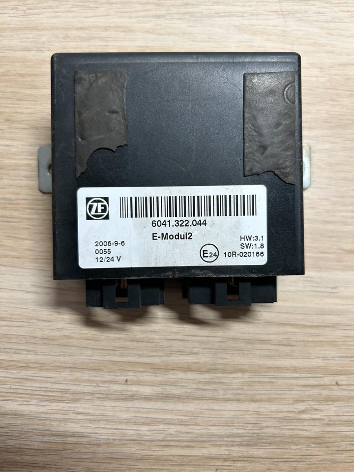 DAF XF Truck Steuergerät 6041.322.044 - Rezervni deli: slika 2 DAF XF Truck Steuergerät 6041.322.044 - Rezervni deli: slika 2