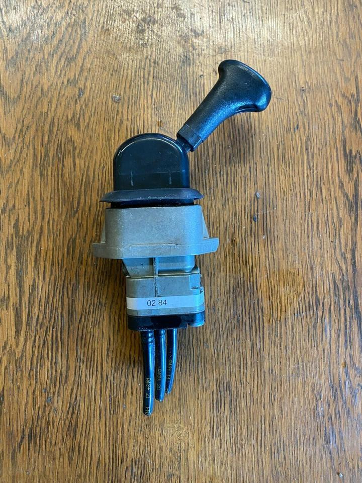 Mercedes Actros MP2 Handknorrbremse A 000 420 02 84 - Rezervni deli: slika 2 Mercedes Actros MP2 Handknorrbremse A 000 420 02 84 - Rezervni deli: slika 2