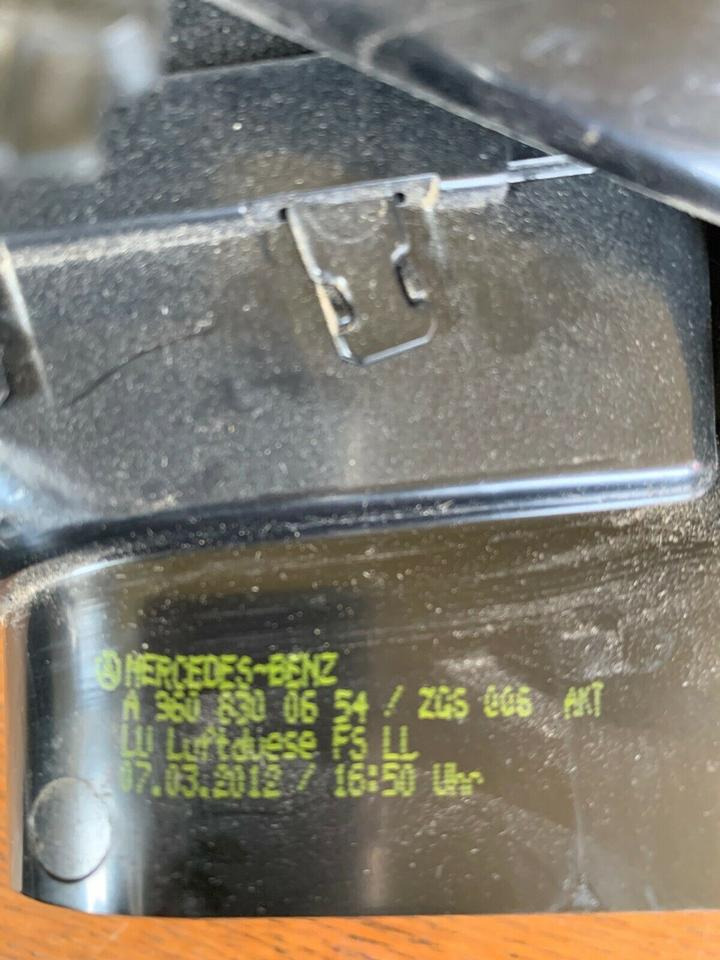 Mercedes Actros MP4 Luftduese A 960 830 06 54 {Lüften} - Rezervni deli: slika 4 Mercedes Actros MP4 Luftduese A 960 830 06 54 {Lüften} - Rezervni deli: slika 4