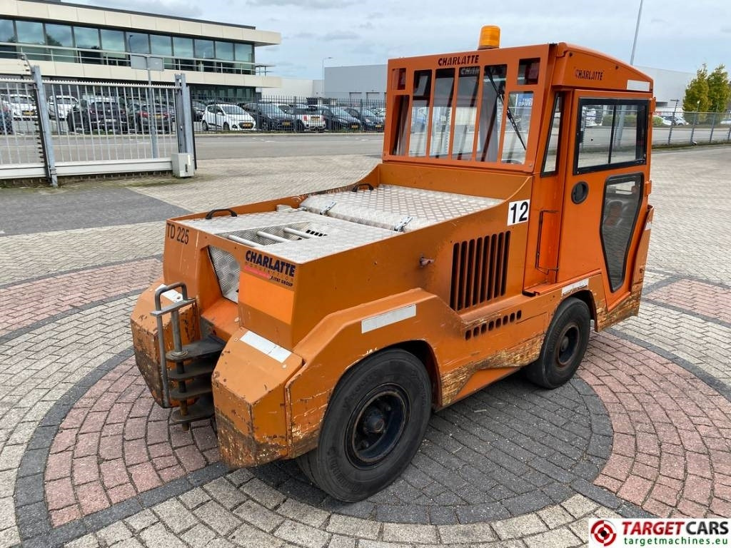 Charlatte TD225 Diesel Tow Truck Tractor 18T capacity - Vlečni traktor: slika 4 Charlatte TD225 Diesel Tow Truck Tractor 18T capacity - Vlečni traktor: slika 4