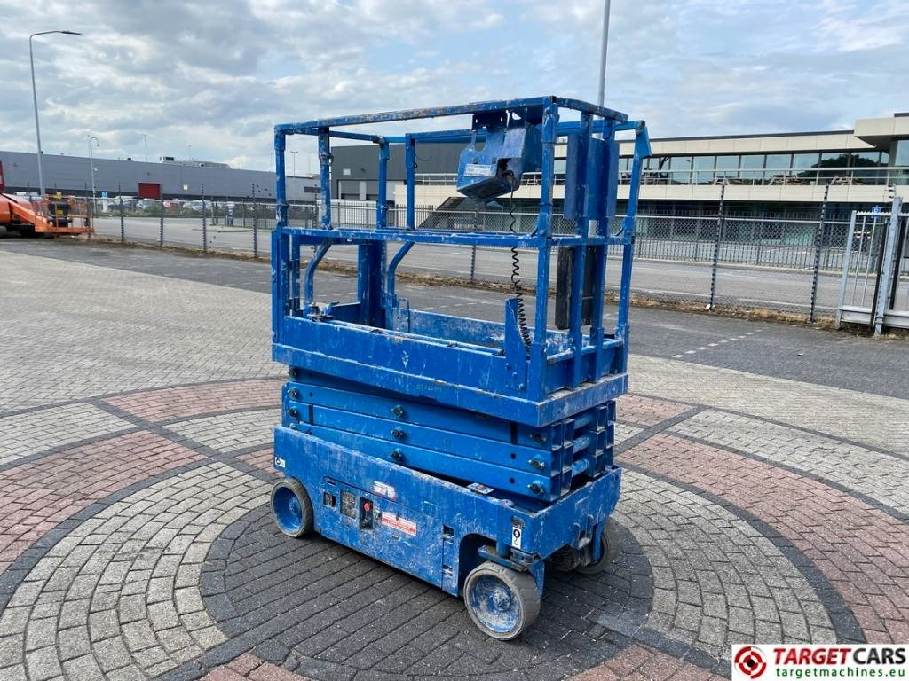 Genie GS-1932 Electric Scissor Work Lift 779cm - Škarjasta dvižna ploščad: slika 2 Genie GS-1932 Electric Scissor Work Lift 779cm - Škarjasta dvižna ploščad: slika 2
