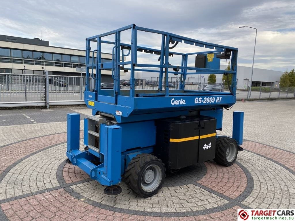 Genie GS-2669RT Diesel 4x4 Scissor Work Lift 1000cm - Škarjasta dvižna ploščad: slika 3 Genie GS-2669RT Diesel 4x4 Scissor Work Lift 1000cm - Škarjasta dvižna ploščad: slika 3