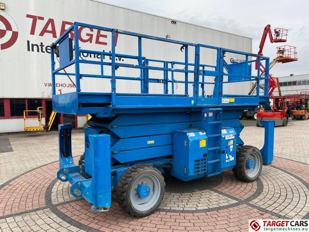 Genie GS-4390RT Diesel 4x4 Scissor Work Lift 1511cm - Škarjasta dvižna ploščad: slika 1 Genie GS-4390RT Diesel 4x4 Scissor Work Lift 1511cm - Škarjasta dvižna ploščad: slika 1