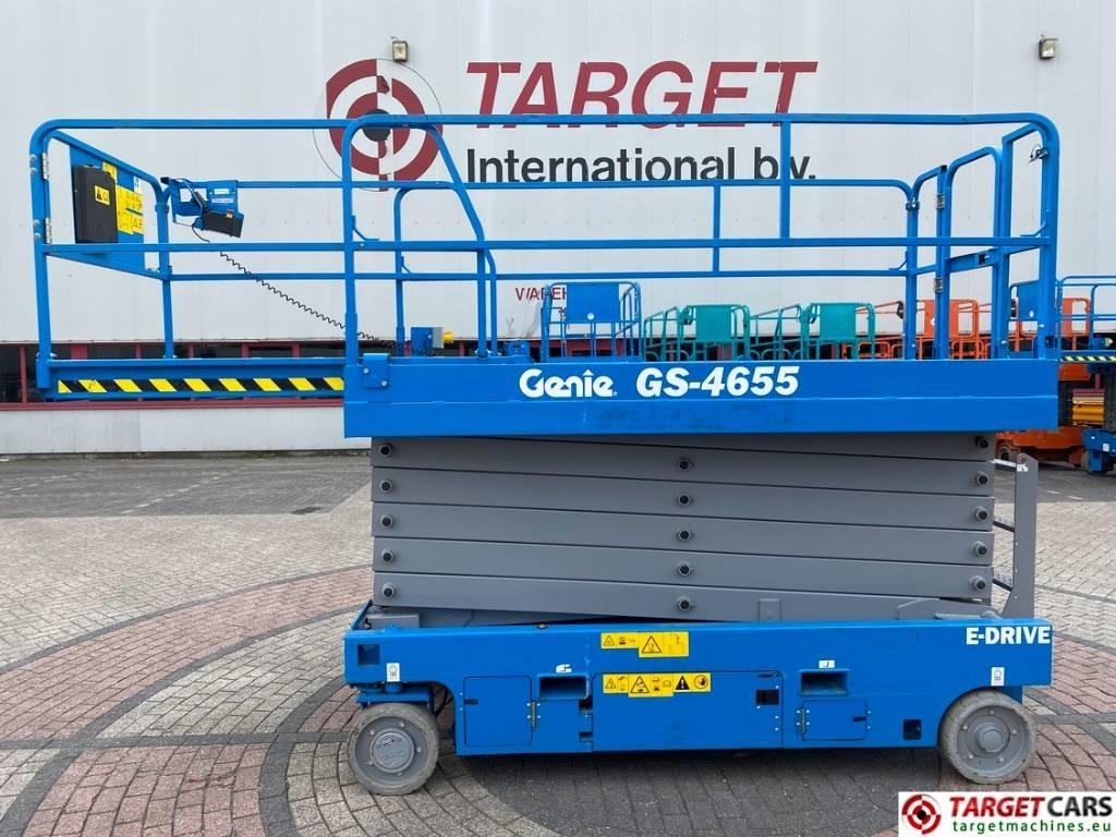 Genie GS-4655 Electric E-Drive Scissor Work Lift 1595cm  lizing Genie GS-4655 Electric E-Drive Scissor Work Lift 1595cm: slika 42