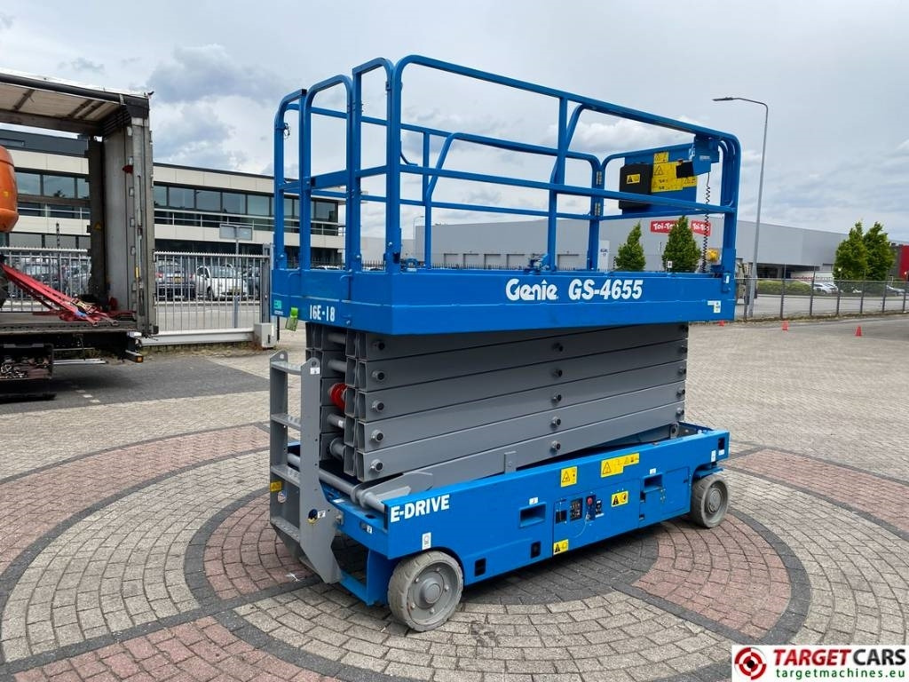Genie GS-4655 Electric E-Drive Scissor Work Lift 1595cm - Škarjasta dvižna ploščad: slika 3 Genie GS-4655 Electric E-Drive Scissor Work Lift 1595cm - Škarjasta dvižna ploščad: slika 3