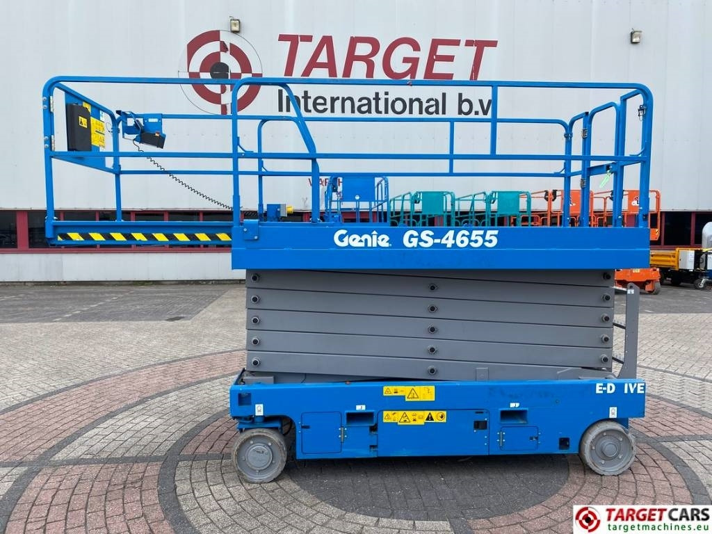 Škarjasta dvižna ploščad Genie GS-4655 Electric GS4655 Scissor Work Lift 1595cm: slika 41