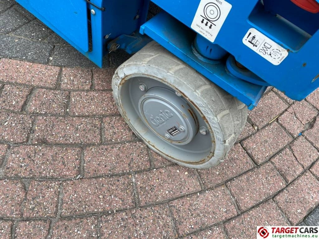 Škarjasta dvižna ploščad Genie GS-4655 Electric GS4655 Scissor Work Lift 1595cm: slika 22