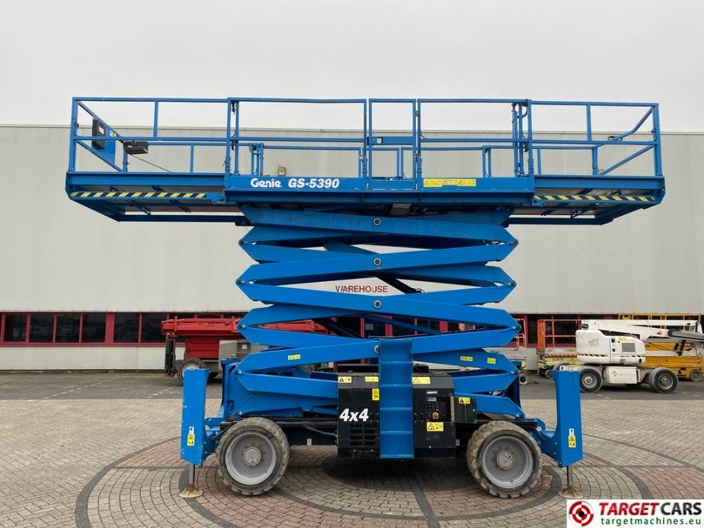 Genie GS-5390 RT LPG 4x4 Scissor Work Lift 1815cm - Škarjasta dvižna ploščad: slika 5 Genie GS-5390 RT LPG 4x4 Scissor Work Lift 1815cm - Škarjasta dvižna ploščad: slika 5