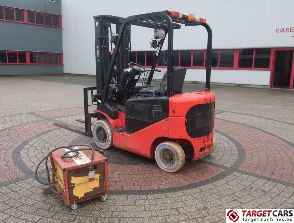 Hangcha CPD15J Eletric 4-wh Forklift Triplex-480cm 1500KG - Električni viličar: slika 4 Hangcha CPD15J Eletric 4-wh Forklift Triplex-480cm 1500KG - Električni viličar: slika 4