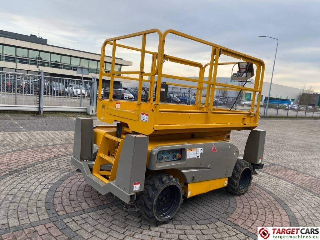 Haulotte Compact 10DX Diesel 4x4 Scissor Work Lift 1015cm - Škarjasta dvižna ploščad: slika 3 Haulotte Compact 10DX Diesel 4x4 Scissor Work Lift 1015cm - Škarjasta dvižna ploščad: slika 3