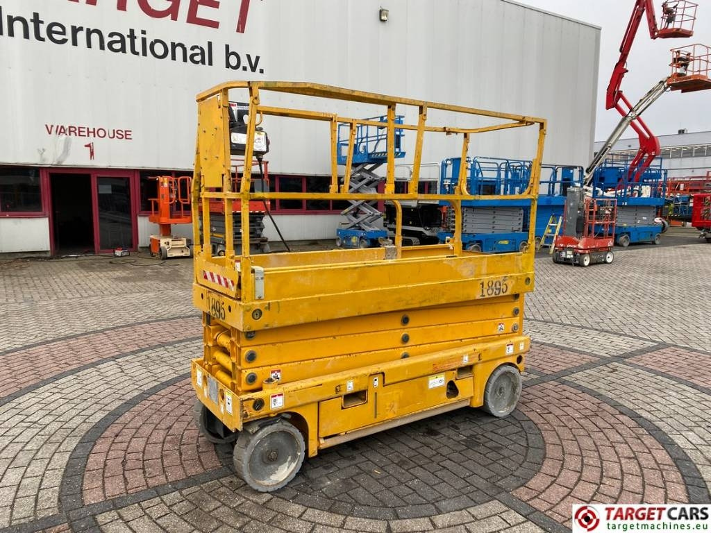 Haulotte Compact 10N Electric Scissor Work Lift 1000cm - Škarjasta dvižna ploščad: slika 1 Haulotte Compact 10N Electric Scissor Work Lift 1000cm - Škarjasta dvižna ploščad: slika 1
