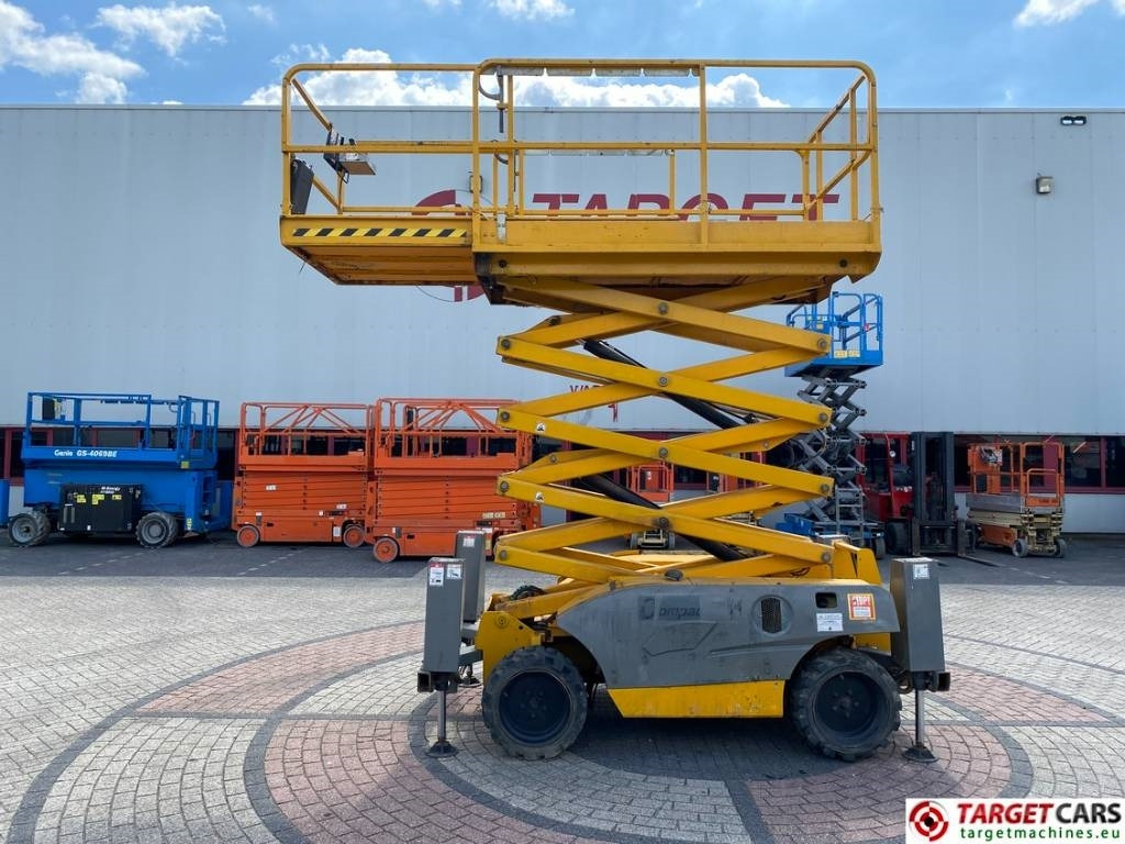 Haulotte Compact 12DX Diesel 4x4 Scissor Work Lift 1206cm - Škarjasta dvižna ploščad: slika 5 Haulotte Compact 12DX Diesel 4x4 Scissor Work Lift 1206cm - Škarjasta dvižna ploščad: slika 5