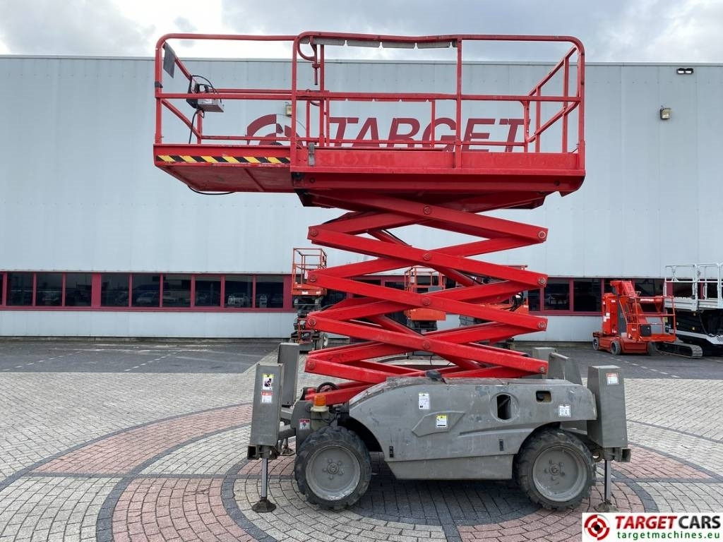 Haulotte Compact 12DX Diesel 4x4 Scissor Work Lift 1206cm - Škarjasta dvižna ploščad: slika 5 Haulotte Compact 12DX Diesel 4x4 Scissor Work Lift 1206cm - Škarjasta dvižna ploščad: slika 5