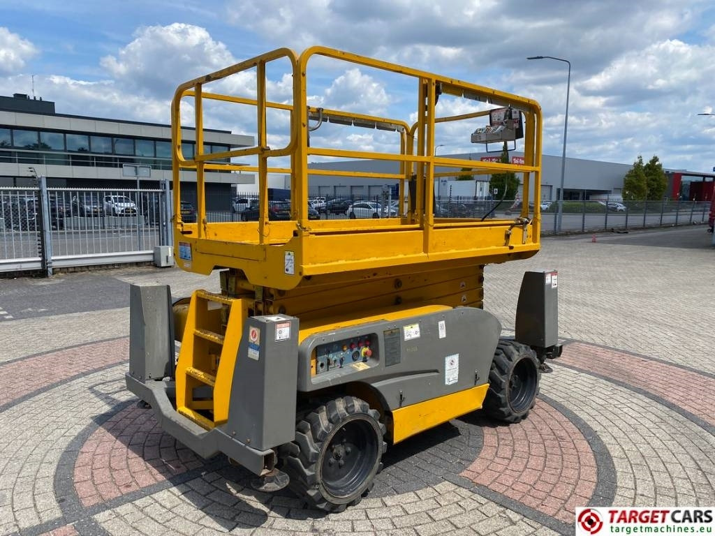 Haulotte Compact 12DX Diesel 4x4 Scissor Work Lift 1206cm - Škarjasta dvižna ploščad: slika 3 Haulotte Compact 12DX Diesel 4x4 Scissor Work Lift 1206cm - Škarjasta dvižna ploščad: slika 3