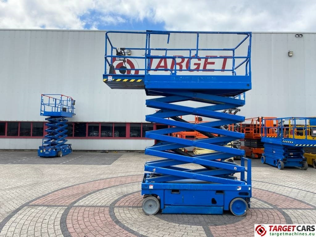 Haulotte Compact 14 Electric Scissor Work Lift 1385cm - Škarjasta dvižna ploščad: slika 5 Haulotte Compact 14 Electric Scissor Work Lift 1385cm - Škarjasta dvižna ploščad: slika 5