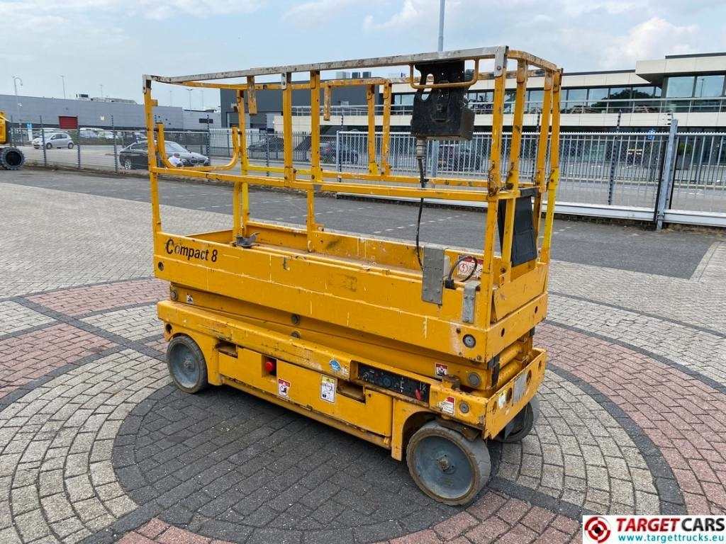 Haulotte Compact 8 Electric Scissor Work Lift 818cm - Škarjasta dvižna ploščad: slika 2 Haulotte Compact 8 Electric Scissor Work Lift 818cm - Škarjasta dvižna ploščad: slika 2