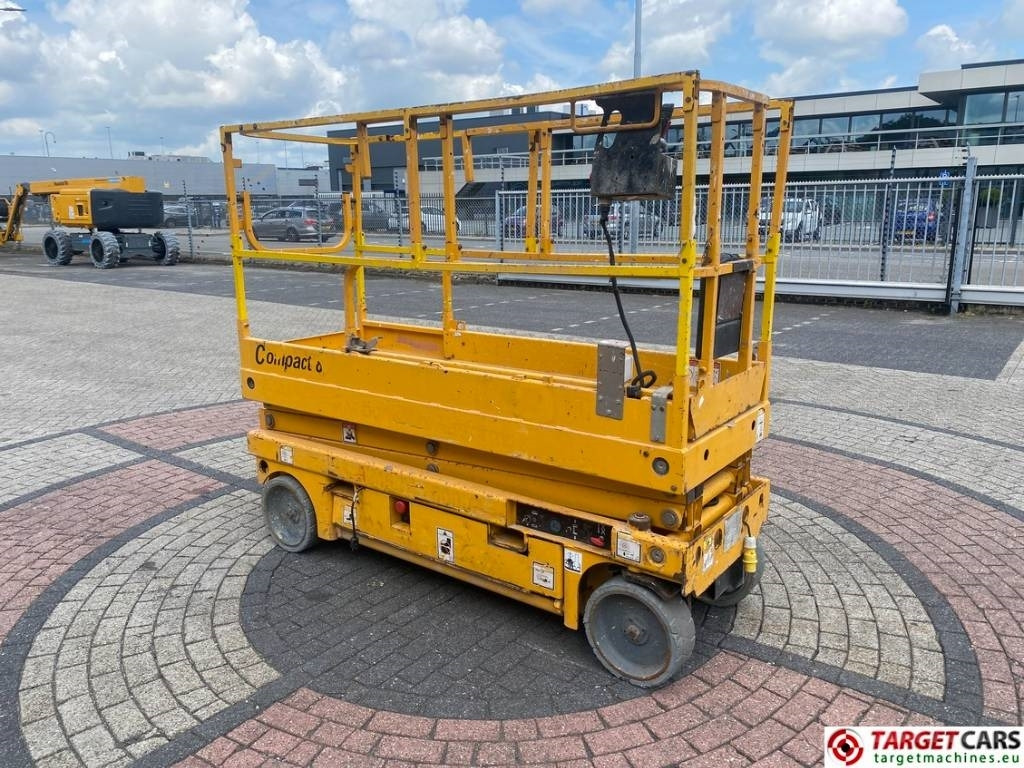 Haulotte Compact 8 Electric Scissor Work Lift 818cm - Škarjasta dvižna ploščad: slika 2 Haulotte Compact 8 Electric Scissor Work Lift 818cm - Škarjasta dvižna ploščad: slika 2