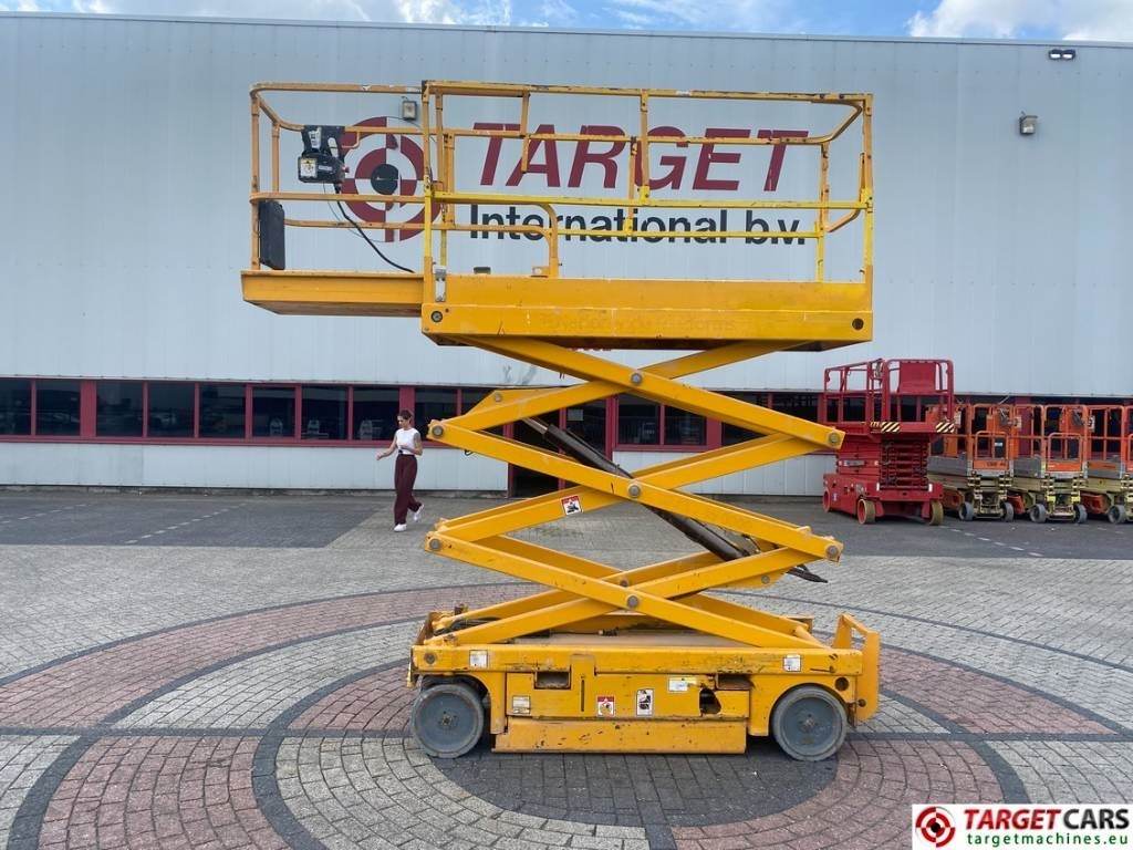 Haulotte Compact 8 Electric Scissor Work Lift 818cm - Škarjasta dvižna ploščad: slika 5 Haulotte Compact 8 Electric Scissor Work Lift 818cm - Škarjasta dvižna ploščad: slika 5
