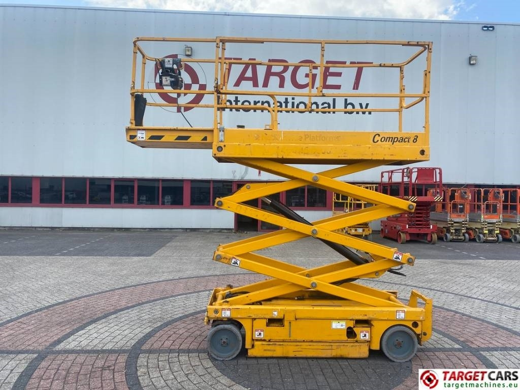 Haulotte Compact 8 Electric Scissor Work Lift 818cm - Škarjasta dvižna ploščad: slika 5 Haulotte Compact 8 Electric Scissor Work Lift 818cm - Škarjasta dvižna ploščad: slika 5