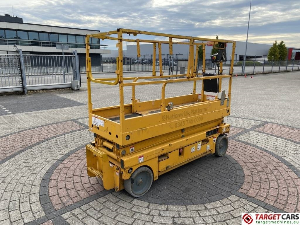 Haulotte Compact 8 Electric Scissor Work Lift 818cm - Škarjasta dvižna ploščad: slika 3 Haulotte Compact 8 Electric Scissor Work Lift 818cm - Škarjasta dvižna ploščad: slika 3