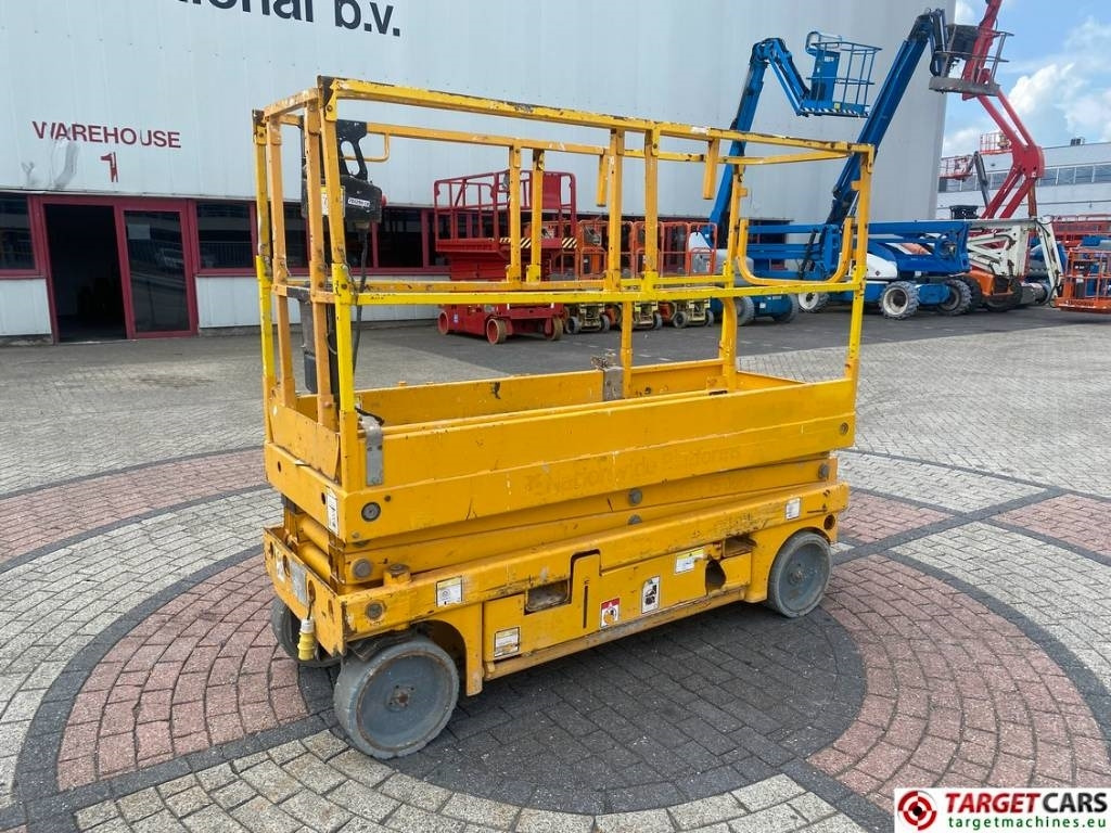 Haulotte Compact 8 Electric Scissor Work Lift 818cm - Škarjasta dvižna ploščad: slika 1 Haulotte Compact 8 Electric Scissor Work Lift 818cm - Škarjasta dvižna ploščad: slika 1