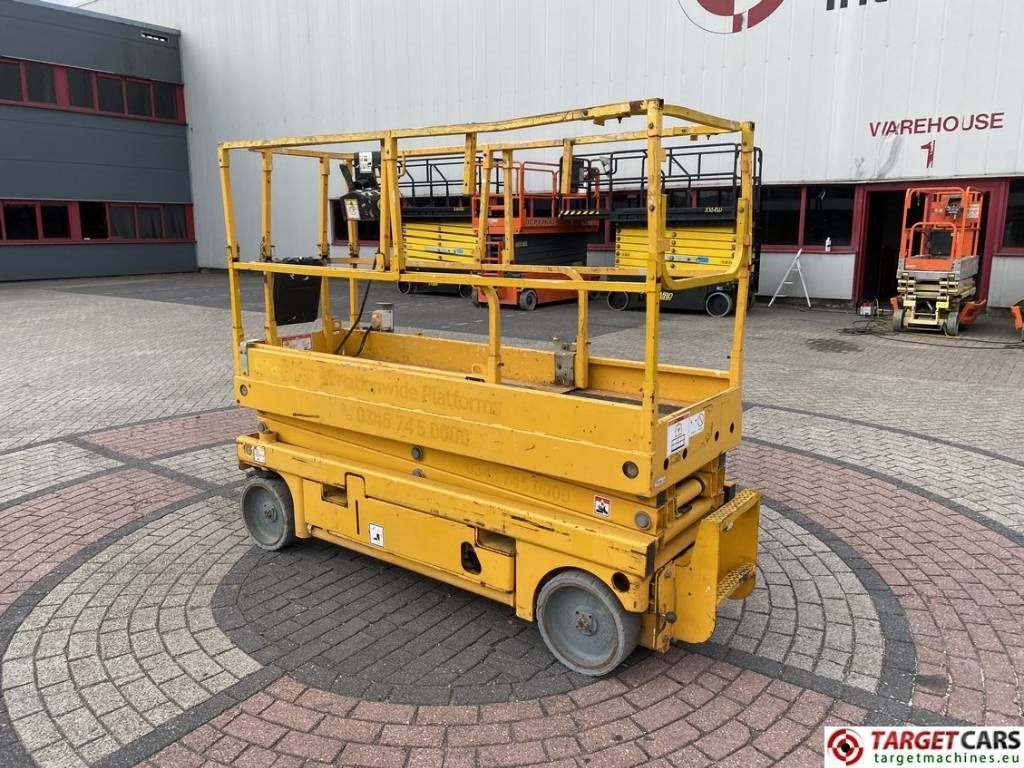 Haulotte Compact 8 Electric Scissor Work Lift 818cm - Škarjasta dvižna ploščad: slika 4 Haulotte Compact 8 Electric Scissor Work Lift 818cm - Škarjasta dvižna ploščad: slika 4