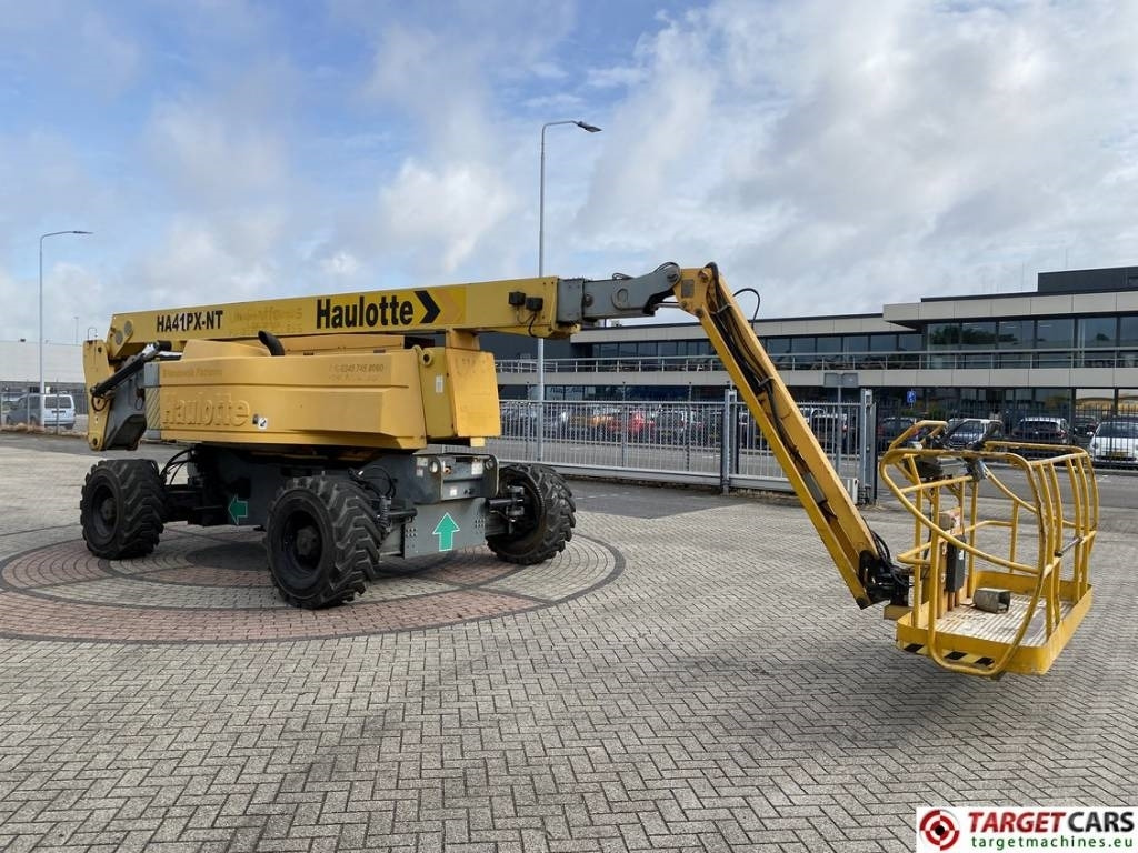 Haulotte HA41PX Articulated 4x4x4 Diesel Boom Work Lift 41M - Zglobna dvižna ploščad: slika 2 Haulotte HA41PX Articulated 4x4x4 Diesel Boom Work Lift 41M - Zglobna dvižna ploščad: slika 2