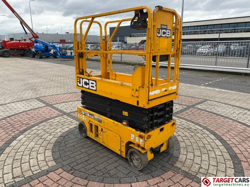 JCB S1930E Electric Scissor Work Lift 780cm - Škarjasta dvižna ploščad: slika 2 JCB S1930E Electric Scissor Work Lift 780cm - Škarjasta dvižna ploščad: slika 2