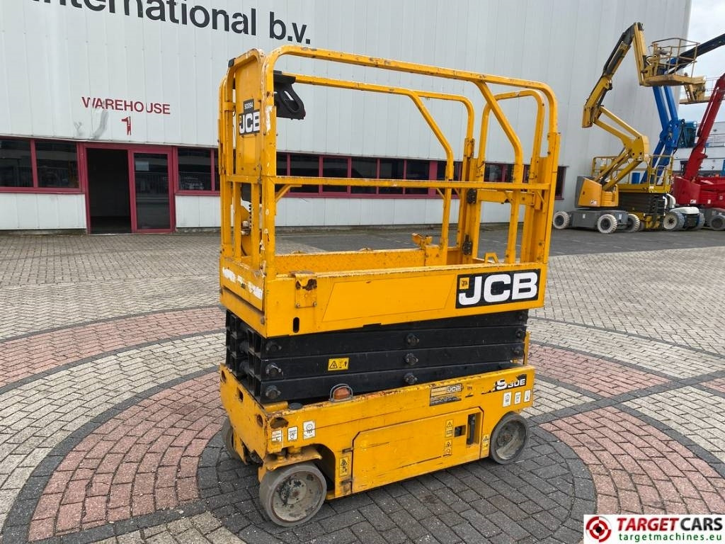 JCB S1930E Electric Scissor Work Lift 780cm - Škarjasta dvižna ploščad: slika 1 JCB S1930E Electric Scissor Work Lift 780cm - Škarjasta dvižna ploščad: slika 1
