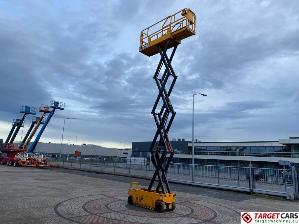 JCB S2632E Electric Scissor Work Lift 1010cm  lizing JCB S2632E Electric Scissor Work Lift 1010cm: slika 7