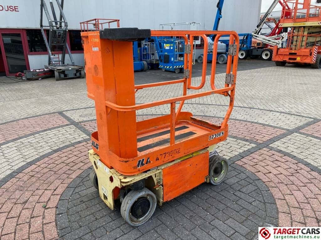 JLG 1230ES Electric Vertical Mast Work Lift 566cm - Vertikalni dvižni teleskop: slika 1 JLG 1230ES Electric Vertical Mast Work Lift 566cm - Vertikalni dvižni teleskop: slika 1