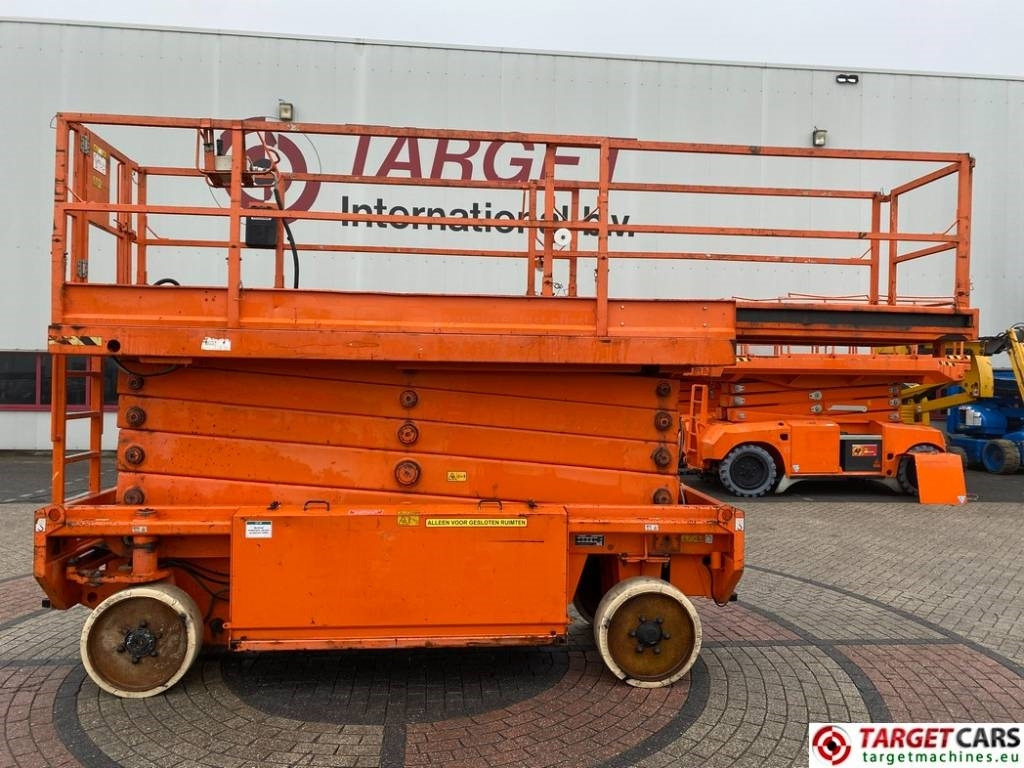 JLG 153-12 Liftlux Electric Scissor Work Lift 1730cm - Škarjasta dvižna ploščad: slika 5 JLG 153-12 Liftlux Electric Scissor Work Lift 1730cm - Škarjasta dvižna ploščad: slika 5