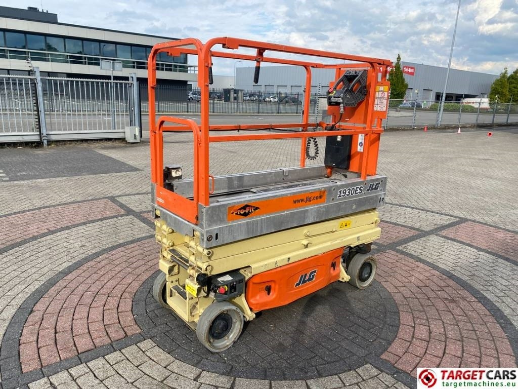 JLG 1930ES Electric Scissor Work Lift 772cm CE - Škarjasta dvižna ploščad: slika 3 JLG 1930ES Electric Scissor Work Lift 772cm CE - Škarjasta dvižna ploščad: slika 3