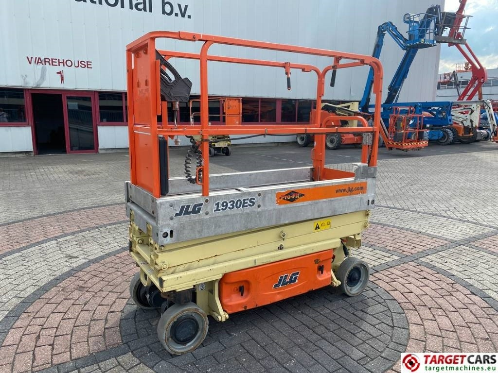 JLG 1930ES Electric Scissor Work Lift 772cm CE - Škarjasta dvižna ploščad: slika 1 JLG 1930ES Electric Scissor Work Lift 772cm CE - Škarjasta dvižna ploščad: slika 1