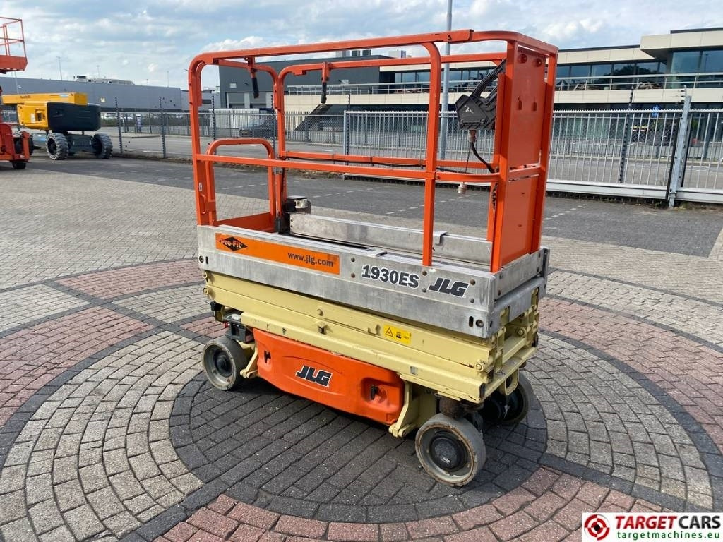 JLG 1930ES Electric Scissor Work Lift 772cm CE - Škarjasta dvižna ploščad: slika 2 JLG 1930ES Electric Scissor Work Lift 772cm CE - Škarjasta dvižna ploščad: slika 2