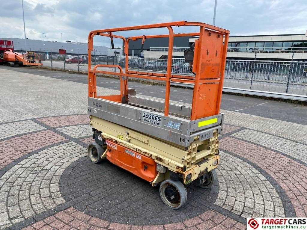JLG 1930ES Electric Scissor Work Lift 772cm - Škarjasta dvižna ploščad: slika 2 JLG 1930ES Electric Scissor Work Lift 772cm - Škarjasta dvižna ploščad: slika 2