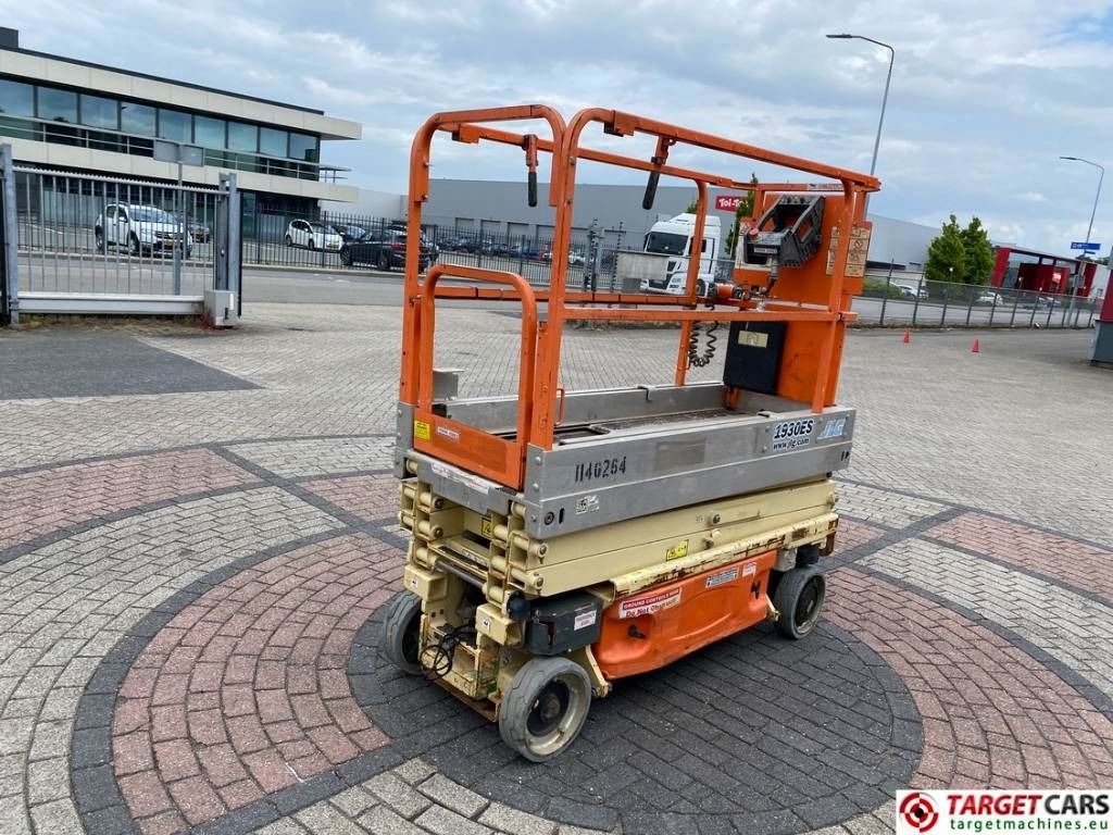 JLG 1930ES Electric Scissor Work Lift 772cm - Škarjasta dvižna ploščad: slika 3 JLG 1930ES Electric Scissor Work Lift 772cm - Škarjasta dvižna ploščad: slika 3