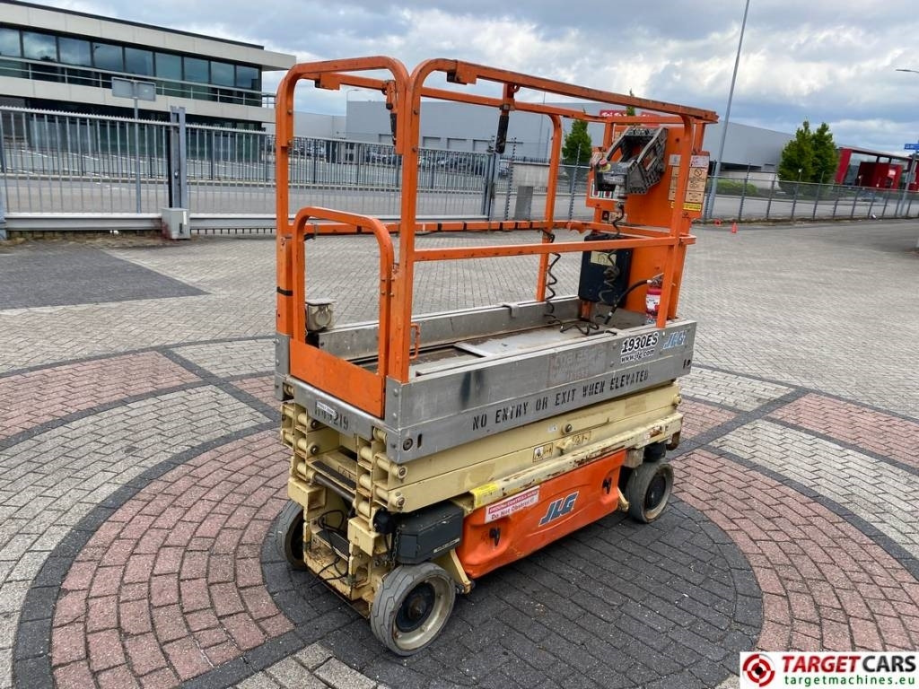 JLG 1930ES Electric Scissor Work Lift 772cm - Škarjasta dvižna ploščad: slika 3 JLG 1930ES Electric Scissor Work Lift 772cm - Škarjasta dvižna ploščad: slika 3