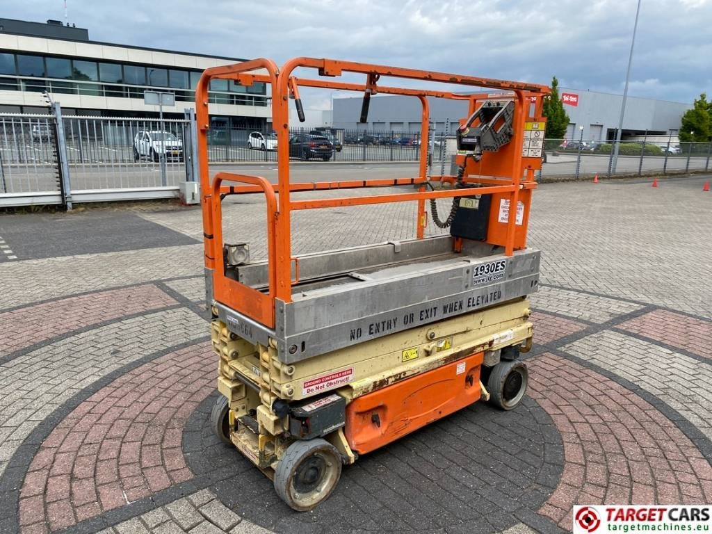 JLG 1930ES Electric Scissor Work Lift 772cm - Škarjasta dvižna ploščad: slika 3 JLG 1930ES Electric Scissor Work Lift 772cm - Škarjasta dvižna ploščad: slika 3