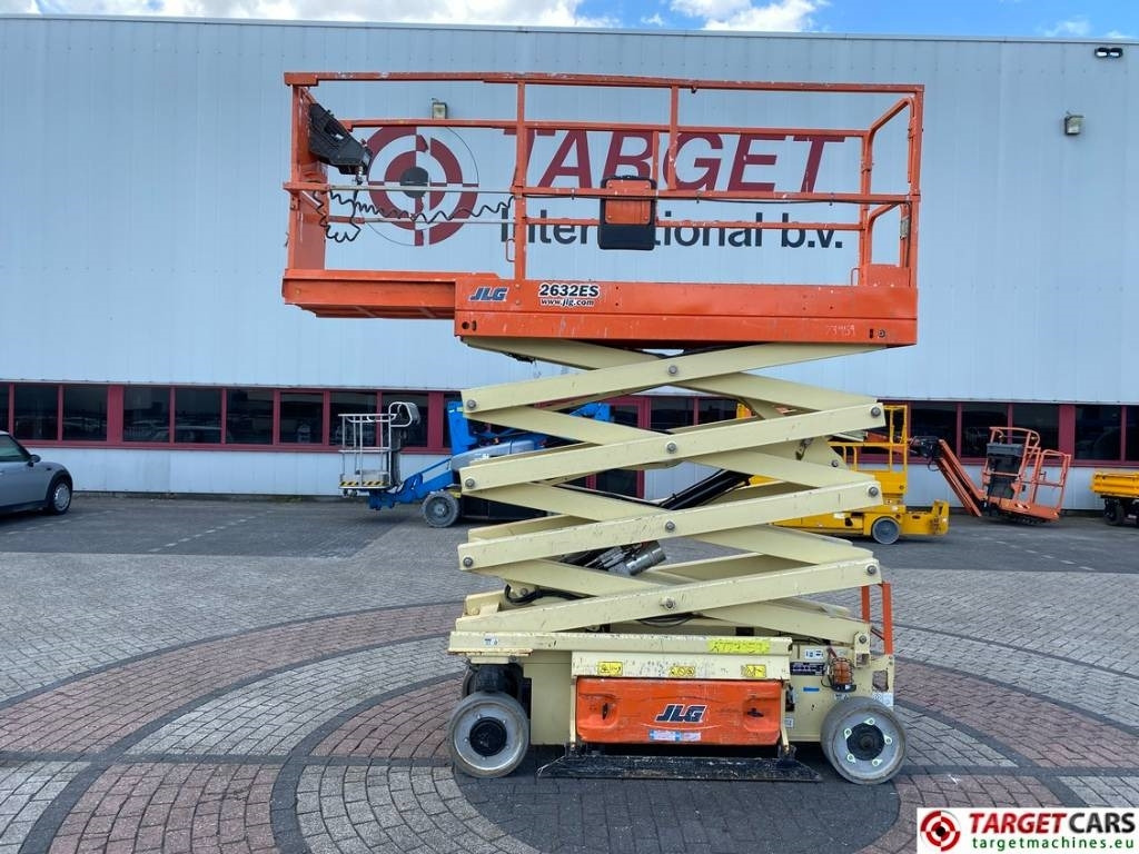 JLG 2632ES Electric Scissor Work Lift 977cm - Škarjasta dvižna ploščad: slika 5 JLG 2632ES Electric Scissor Work Lift 977cm - Škarjasta dvižna ploščad: slika 5
