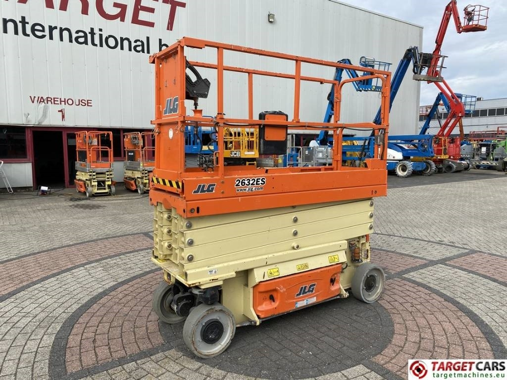 JLG 2632ES Electric Scissor Work Lift 977cm - Škarjasta dvižna ploščad: slika 1 JLG 2632ES Electric Scissor Work Lift 977cm - Škarjasta dvižna ploščad: slika 1
