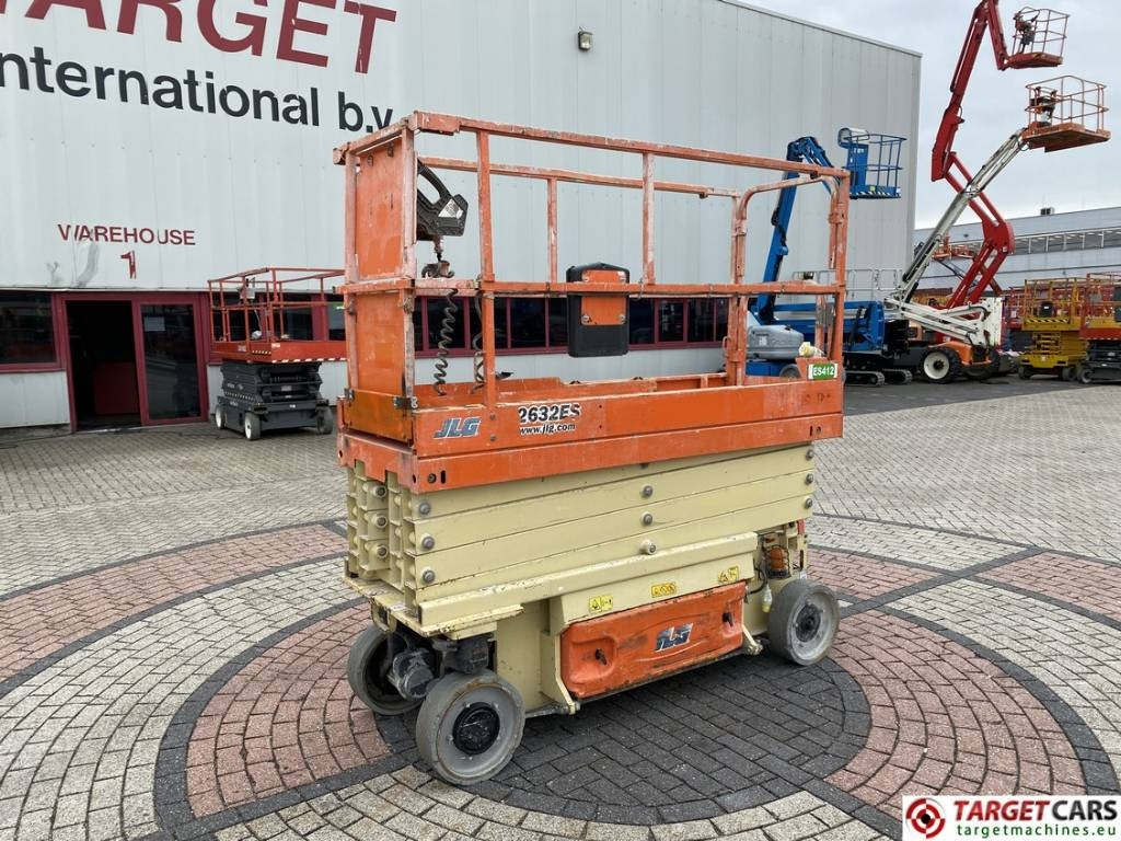 JLG 2632ES Electric Scissor Work Lift 977cm - Škarjasta dvižna ploščad: slika 1 JLG 2632ES Electric Scissor Work Lift 977cm - Škarjasta dvižna ploščad: slika 1