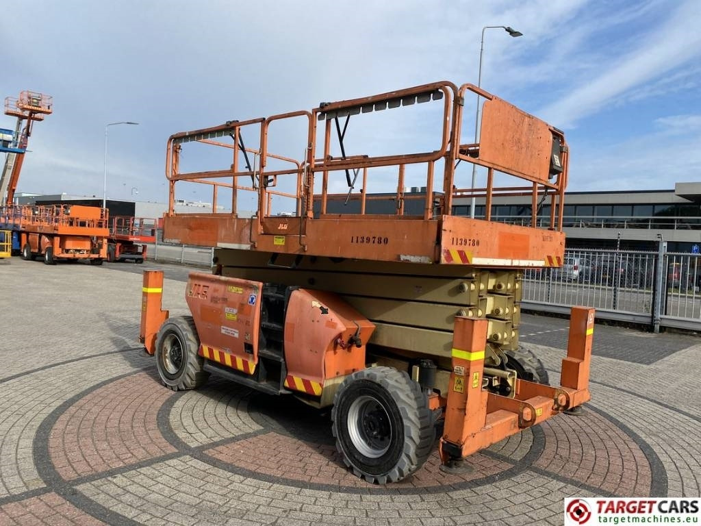 JLG 4394RT Diesel 4x4 Scissor Work Lift 1511cm - Škarjasta dvižna ploščad: slika 2 JLG 4394RT Diesel 4x4 Scissor Work Lift 1511cm - Škarjasta dvižna ploščad: slika 2