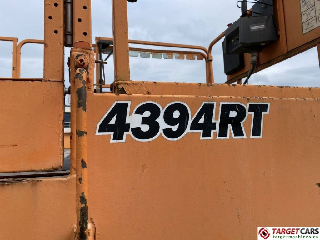 Škarjasta dvižna ploščad JLG 4394RT Diesel 4x4 Scissor Work Lift 1511cm: slika 15