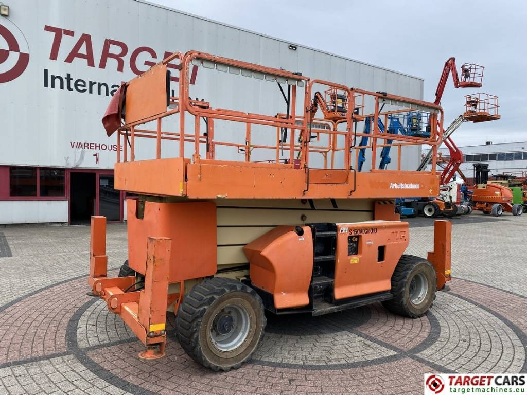 JLG 4394RT Diesel 4x4 Scissor Work Lift 1511cm - Škarjasta dvižna ploščad: slika 1 JLG 4394RT Diesel 4x4 Scissor Work Lift 1511cm - Škarjasta dvižna ploščad: slika 1
