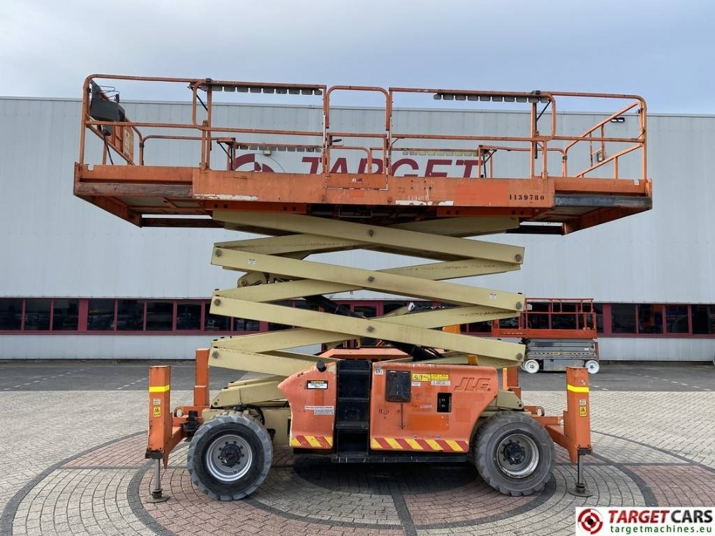 JLG 4394RT Diesel 4x4 Scissor Work Lift 1511cm - Škarjasta dvižna ploščad: slika 5 JLG 4394RT Diesel 4x4 Scissor Work Lift 1511cm - Škarjasta dvižna ploščad: slika 5