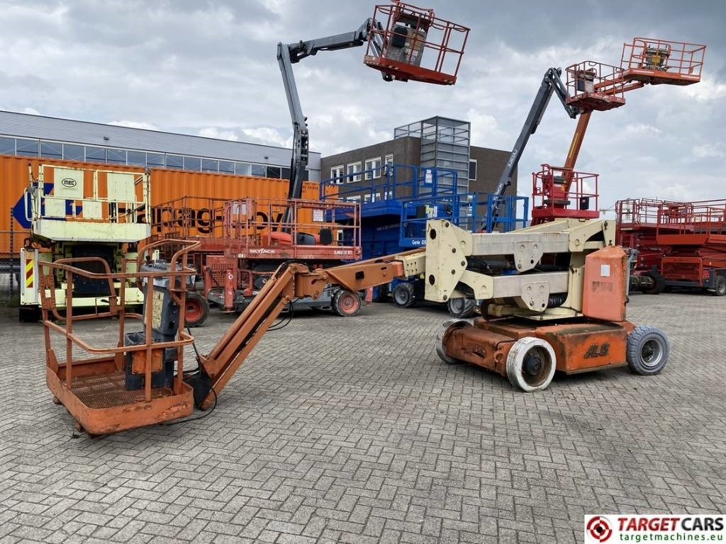 JLG E400AJPN Electric Articulated Boom Lift DEFECT - Zglobna dvižna ploščad: slika 1 JLG E400AJPN Electric Articulated Boom Lift DEFECT - Zglobna dvižna ploščad: slika 1